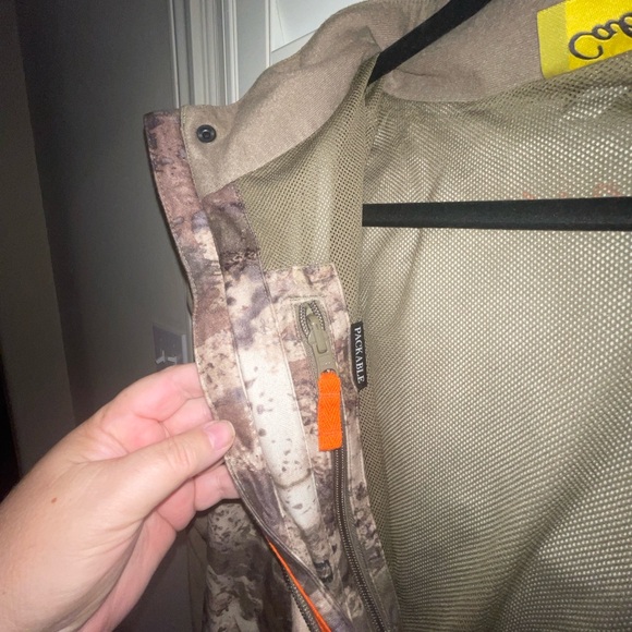 Cabela's light weight 2XL youth jacket - Picture 3 of 5